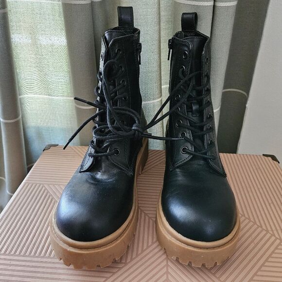 Urban Outfitters Boots Combat Black Lace Up Tan Rubber Sole Casual Neutral Brody - Picture 3 of 14